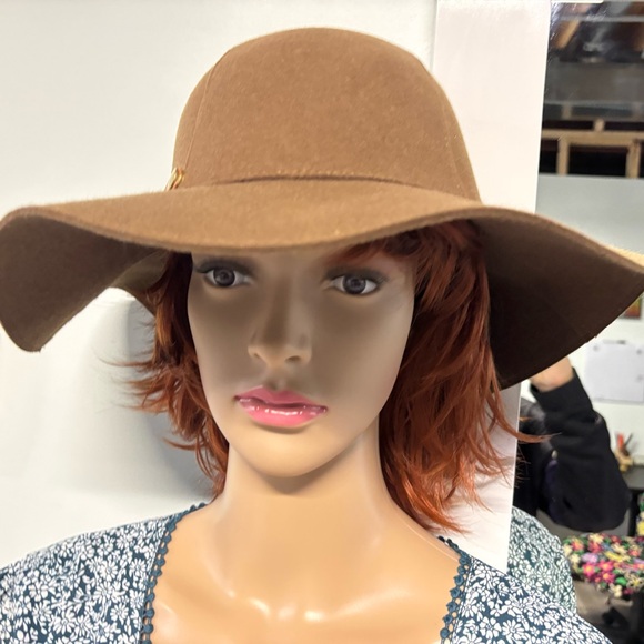 NWT❤️ADORA Tan Floppy Weekender Hat - Picture 3 of 5
